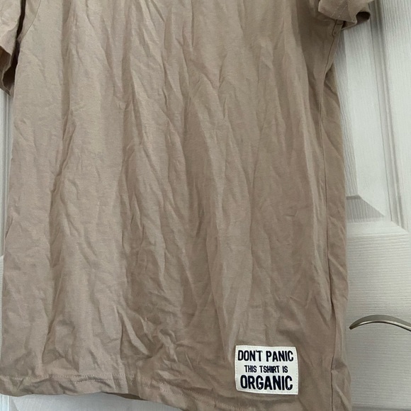 beige tshirt - organic material - Picture 2 of 3